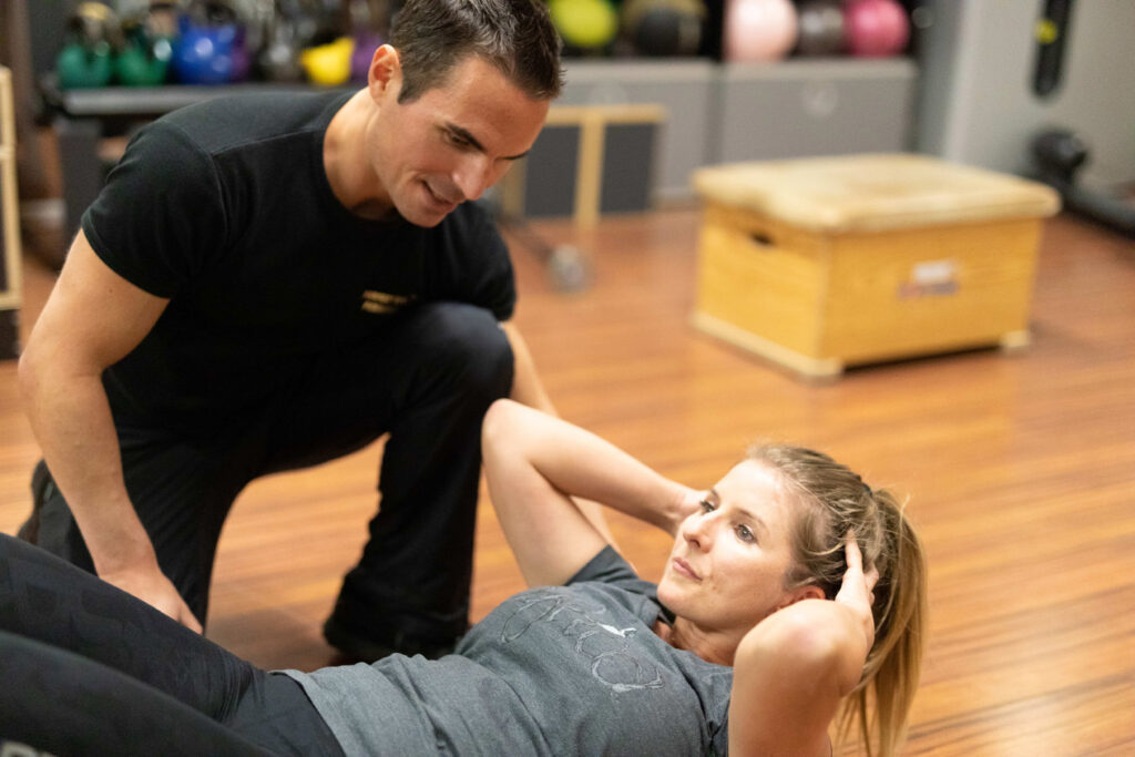 Gezieltes Bauchtraining mit einem Personal Trainer in Zürich